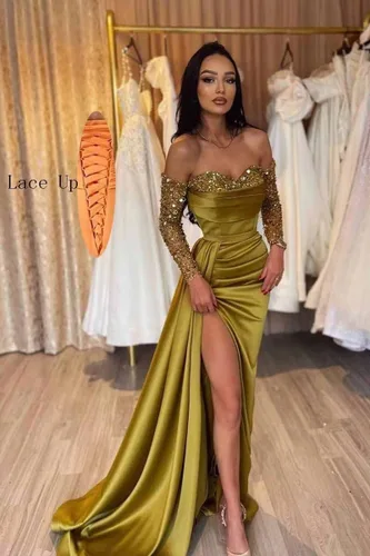 Vista 2 de Vestido de noche largo de satén con lentejuelas y hombros descubiertos, vestido de noche de sirena para mujer, vestido formal con abertura