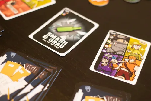 Vista 2 de R&R Games The Plan, juego de cartas estratégico, juego de cartas de atraco, juegos familiares para niños y adultos, tiempo de juego rápido