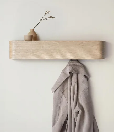 Vista 10 de Kazai. Perchero de pared 'Toke' - Perchero de diseño moderno con ganchos de pared ocultos - Perchero de panel de chapa de madera maciza - Roble