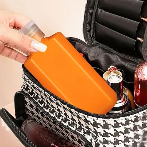 Vista 7 de Paquete de 30 botellas de plástico transparente de 3.4 onzas para artículos de tocador, recipientes de viaje vacíos recargables de 3.4 fl oz