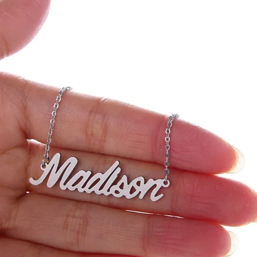 Vista 2 de HUAN XUN - Collar con nombre personalizado en plata dorada