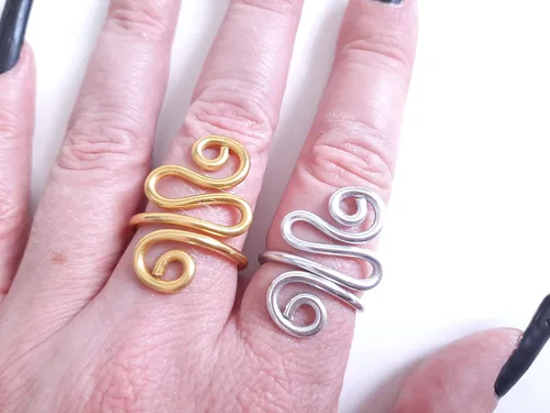 Vista 5 de Handmade Crochet Tension Ring ZigZag Wire Wrapped Knitting or Crochet Tool Crochet Gifts and Accessories Active