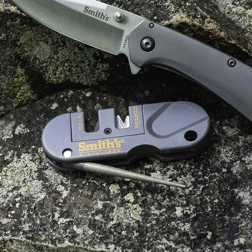 Vista 3 de Smith's PP1 Pocket Pal Afilador de Cuchillos Preestablecido de Carburo y Piedra Cerámica Afiladores Varilla Plegable con Revestimiento de Diamante