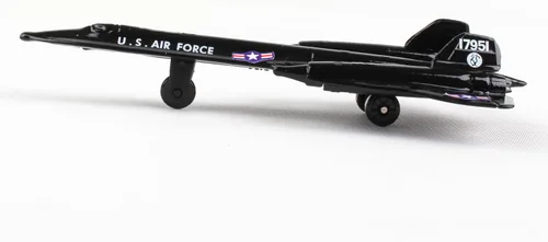 Vista 7 de Daron Worldwide Trading Runway24 SR-71 No Drone Vehicle