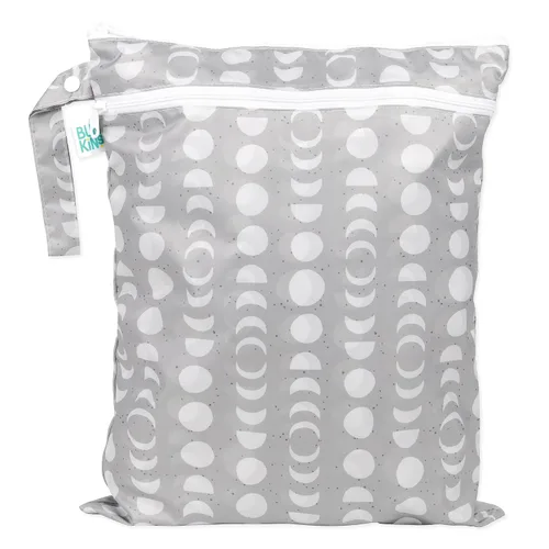 Vista 35 de Bumkins Bolsa Húmeda Colgante Impermeable Grande para Bebé, Lavandería, Ropa Sucia, Viajes, Traje de Baño, Pañales de Tela, Piscina, Toallas