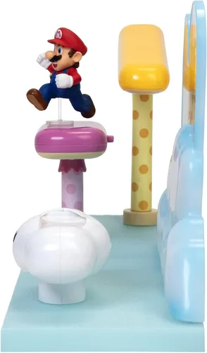 Vista 4 de Super Mario Cloud World Diorama Set con figura de acción Running Mario de 2.5 pulgadas
