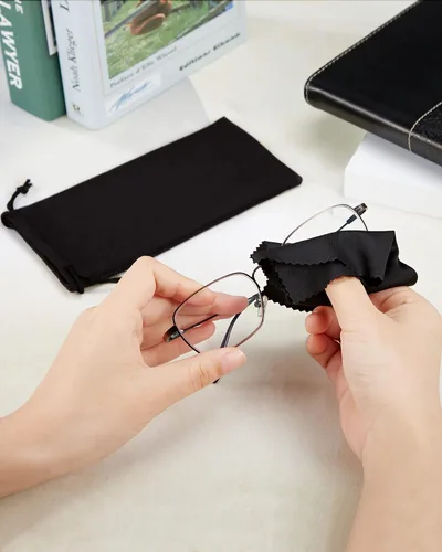 Vista 4 de Paquete de 40 fundas de microfibra para gafas de sol con 2 paños de limpieza
