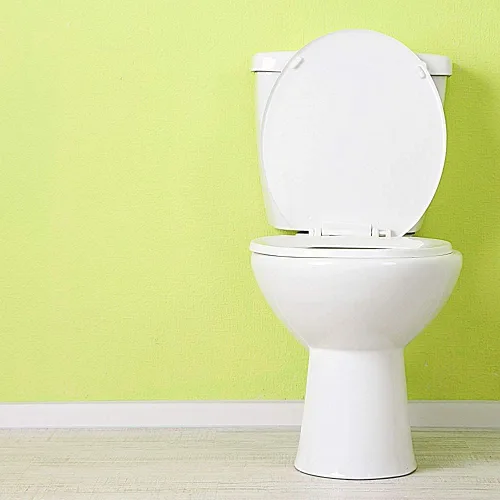 Vista 6 de Zep ZUAPBD128 - Limpiador desinfectante multiusos de baño de 1 galón (caja de 4) - Virucida, fungicida, moho, mata el 99.9 por ciento