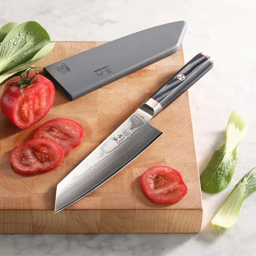 Vista 5 de Cangshan YARI Series X-7 Cuchillo Kiritsuke de acero Damasco de 7 pulgadas con funda