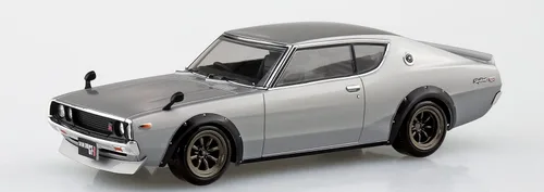 Vista 2 de Aoshima Nissan C110 Skyline GT-R Custom Silver 1:32 Kit de modelo a escala 1:32