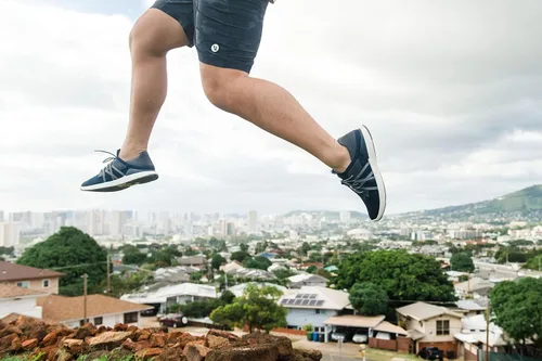 Vista 5 de OLUKAI Mio Li - Zapatos deportivos para hombre, malla ligera y transpirable, suela de goma de ajuste cómodo y agarre húmedo, Eyestays de cuero
