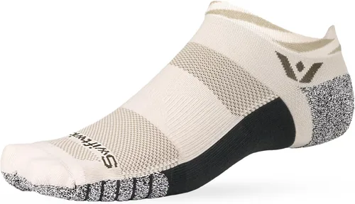 Vista 17 de Swiftwick - Calcetines antideslizantes para correr FLITE XT invisibles, calcetines de golf, máxima estabilidad Negro