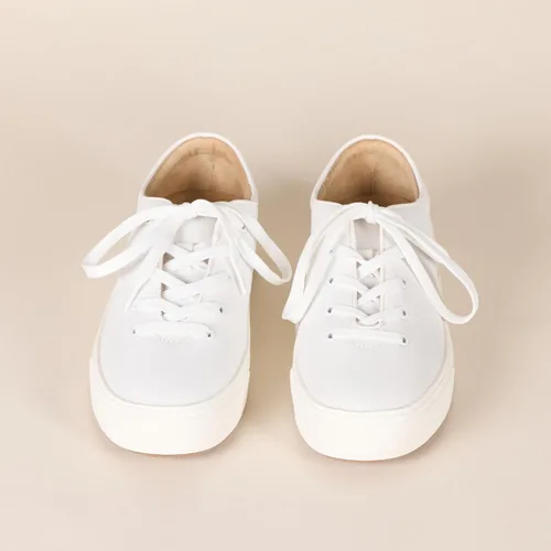Vista 7 de Tienda Essentials Tenis con cordones para mujer