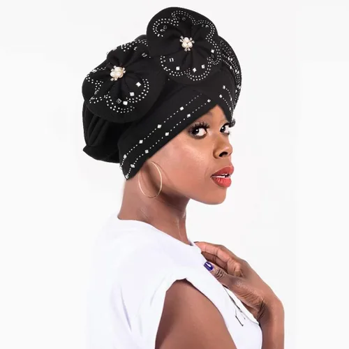 Vista 2 de Woeoe Gorro para la cabeza con diamantes de imitación negros, bufanda para la cabeza con perlas de flores, turbante para mujeres y niñas, Color-1