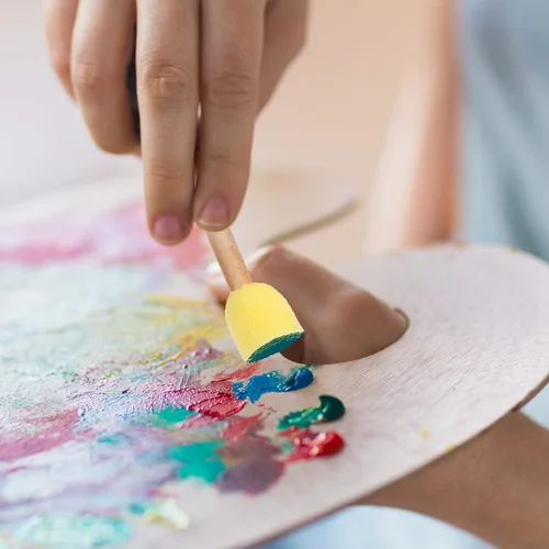 Vista 4 de Outus Juego de 40 brochas redondas de espuma de esponja para pintar con mango de madera, plantilla de espuma, herramientas de pintura para pintar