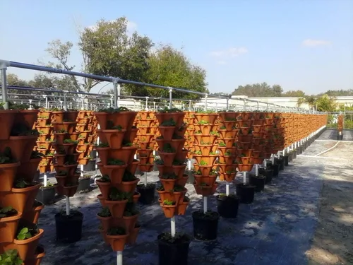 Vista 4 de Mr. Stacky Macetas apilables grandes de 18 pulgadas (Terra-Cotta) para jardín de puerta. Maceta vertical. Fabricado en Estados Unidos. Fácil