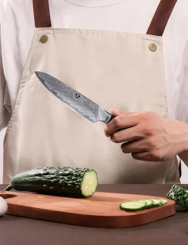 Vista 7 de WILDMOK Cuchillo de cocina de 5 pulgadas, Damasco Japón VG-10, cuchillo de cocina de acero afilado, mango ergonómico de resina de color, caja