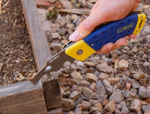 Vista 5 de Estwing 2-en-1 Herramienta Plegable para Pintores con Cuchillo Utilitario Retráctil (42465)