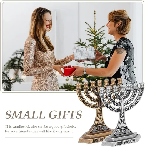 Vista 4 de Ciieeo 4pcs Menorah Candelabro Taper Candle Stand Centro de mesa Hanukkah Shabat Judío Vacaciones Decoración de mesa