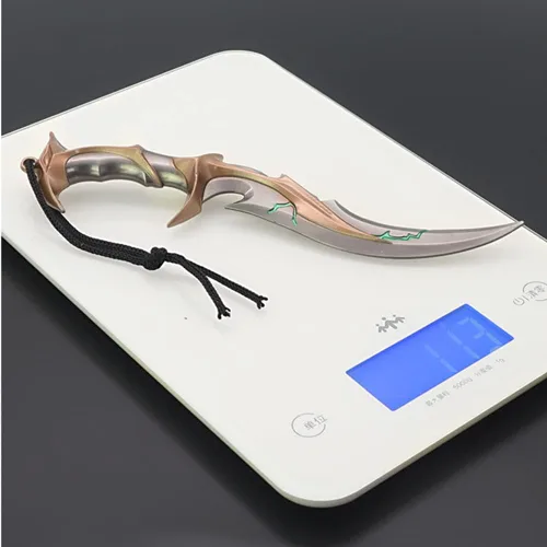 Vista 4 de Juego Valorant Artes Marciales Armas Espada Modelos Figura de Acción Colección de Juego Escritorio Decoración de Habitación Mochila Colgante Regalo