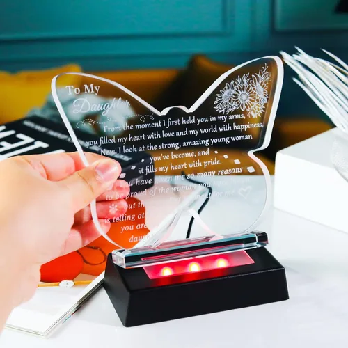Vista 5 de YWHL Regalo para mi Hija de Papá Mamá, Mejores Regalos de Cumpleaños para Hija Adulta, Recuerdo de Vidrio en Forma de Mariposa con Base de Luz