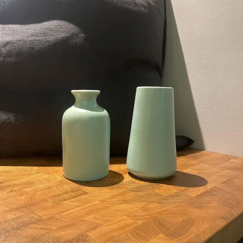 Vista 3 de Juego de 2 jarrones clásicos de cerámica azul, jarrones altos para flores, para decoración de sala de estar, decoración del hogar, casas de campo