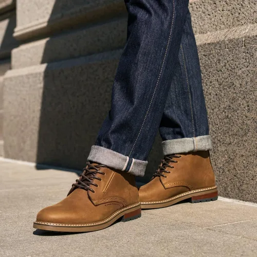 Vista 2 de Arkbird Botas Chukka para hombre, botines de cuero granulado con cordones de moda y comodidad casual Oxfords Marrón oscuro
