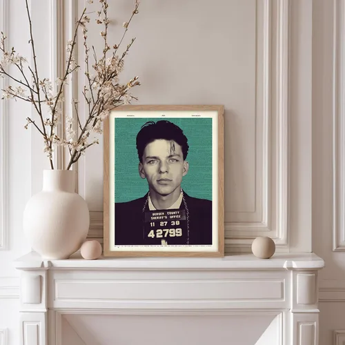 Vista 5 de Monem Art Mugshot Print - Póster retro de ojos azules de Ol' - Arte de diccionario - Diseño de pared de retrato de músico famoso - Gran decoración
