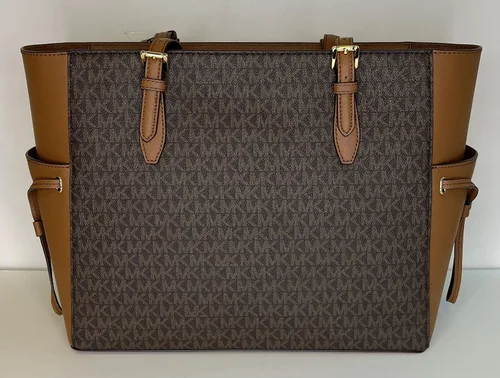 Vista 9 de Michael Kors MICHAEL Michel Kors Gilly - Bolsa de viaje con cordón grande con doble cierre para la muñeca