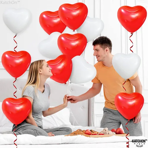 Vista 6 de KatchOn Globos de corazón rojo y blanco, paquete de 30