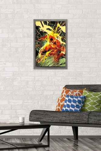Vista 2 de Trends International DC Comics - Póster de pared de The Flash - Spears, 14.725 x 22.375 pulgadas, versión enmarcada de madera de granero
