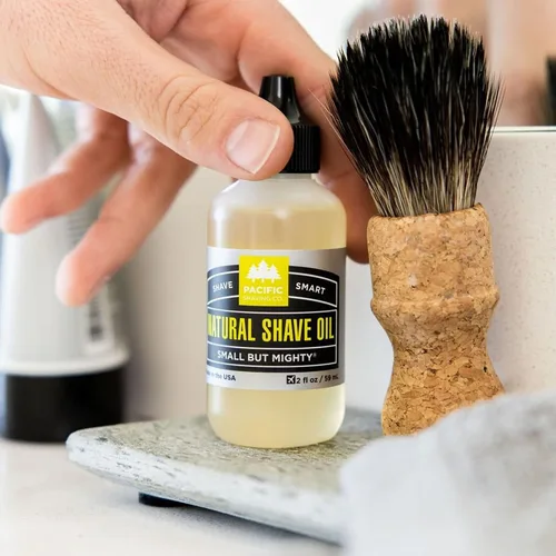 Vista 7 de Pacific Shaving Company Cepillo de afeitar de pelo sintético premium de mango de corcho sostenible 1 ea