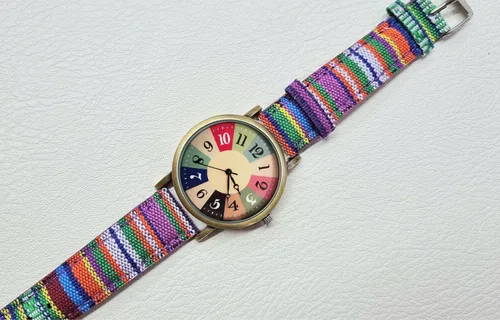 Vista 3 de Relojes para mujer - Boho Hippie para mujer, reloj arcoíris tejido de piel sintética