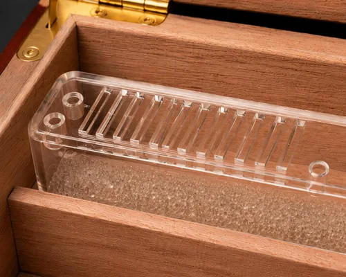 Vista 4 de F.E.S.S. Crystal Travel Cigar Bar Humidificador Humidor (1)