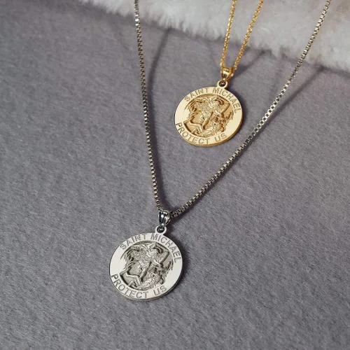 Vista 5 de KOEDLN Collar con colgante de San Miguel de acero inoxidable, amuleto de medalla católica de arcángel, protege los Estados Unidos, para mujeres