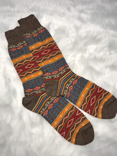 Vista 4 de WARRIOR ALPACA SOCKS - Calcetines de vestir de lana de alpaca, serie de diseñador, diseño del desierto, Desierto