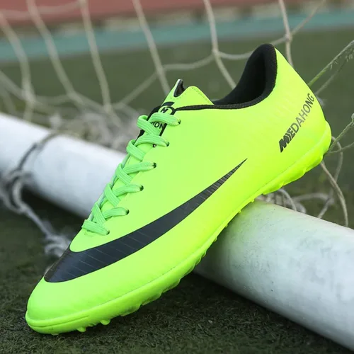 Vista 6 de WCCICSS Zapatos de fútbol para hombre con tacos de césped TF atléticos de fútbol para exteriores e interiores