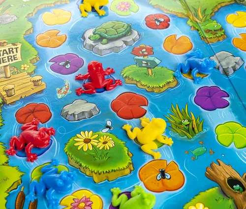 Vista 4 de Ribbity Flibbity, The Lily Pad Leaping, Fly Feasting Game, divertido juego de mesa con temática de rana