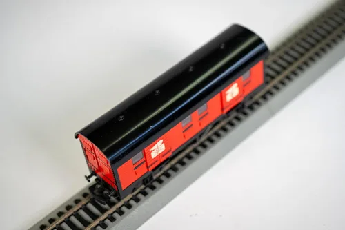 Vista 4 de Bachmann Trenes - THOMAS & FRIENDS MAIL CAR - ROJO - Escala HO