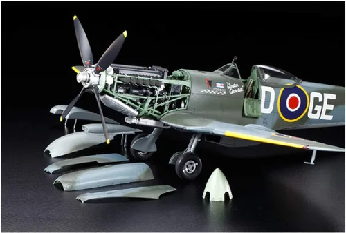 Vista 4 de Supermarine Spitfire Mk.xvie - 1:32 Aeronave - Tamiya
