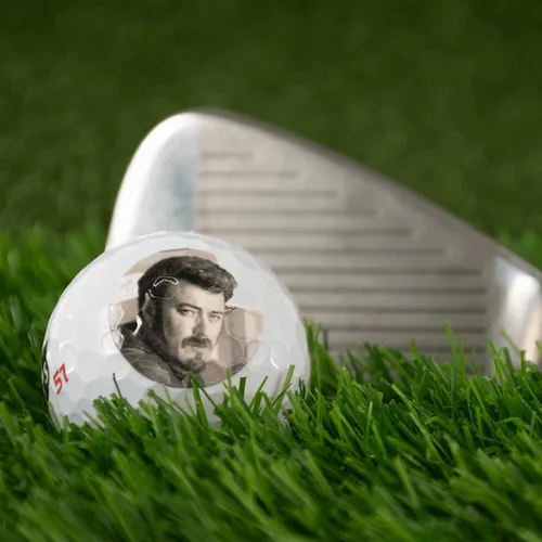 Vista 5 de Wilson Fifty Fifty Pelotas de golf personalizadas, manga de 3, añade tu foto o logotipo, diseños personalizados para hombres y mujeres, regalos