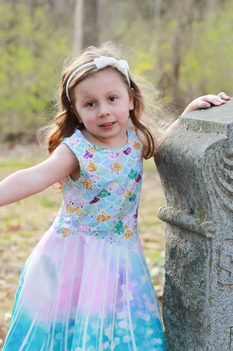 Vista 2 de Funnycokid Vestido de sirena para niñas y niños, vestido de verano sin mangas, traje de cumpleaños, ropa de fiesta de 4 a 13 años
