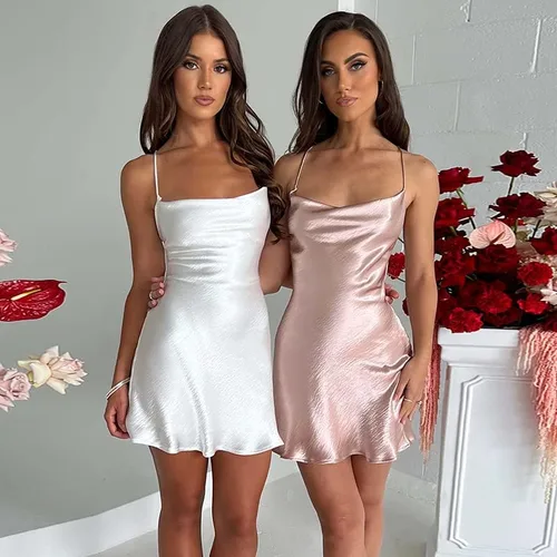 Vista 5 de Vestido corto de satén sin mangas con tirantes delgados, vestido sexy de corte bajo, acampanado, vestido de club nocturno