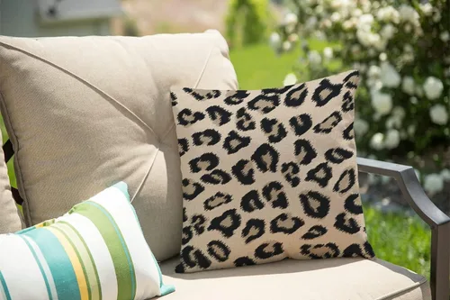 Vista 64 de Solekla Funda de almohada cuadrada de lino y algodón con flores blancas y negras, funda de cojín decorativa para sofá de 18 x 18 pulgadas Sl157