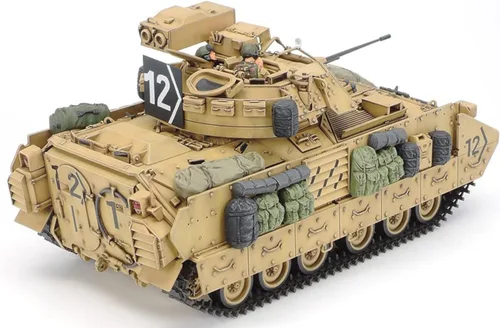 Vista 2 de Tamiya 35264 Tormenta del Desierto 1: 35 U.S. M2 A2 Bradley IFV (2)