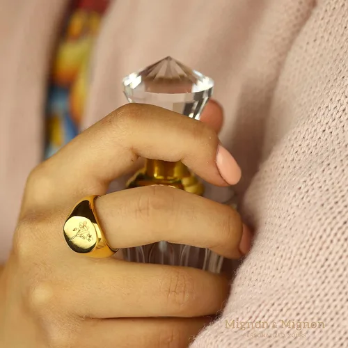 Vista 6 de MignonandMignon Anillo de sello, joyería de flores, regalo personalizado para su soplador de nacimiento floral, sello grabado personalizado Navidad