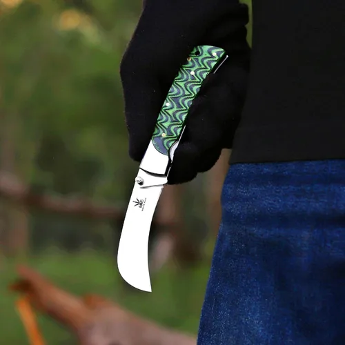 Vista 4 de Hawkbill, navaja plegable de bolsillo con hoja de acero curva, herramientas para electricistas, mango G10 negro y verde.