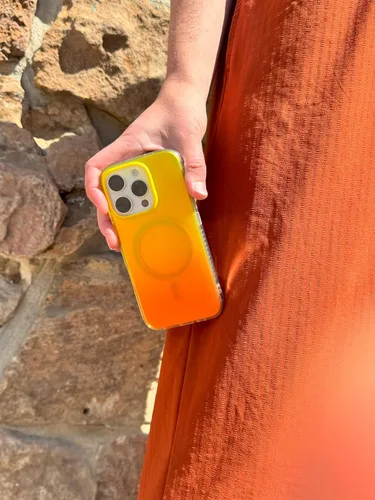 Vista 6 de Funda degradada para iPhone 14 Pro - Diseño multicolor degradado naranja y amarillo, resistente a los impactos y con imanes