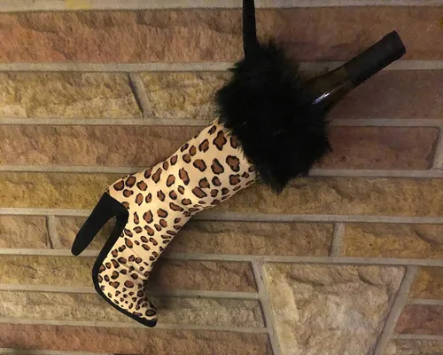 Vista 7 de Calcetín de Navidad de tacón alto, estampado de leopardo, decoración de Navidad suave y resistente, sostiene perfectamente una botella de vino