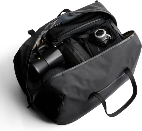 Vista 4 de Bellroy Venture Duffel (bolsa de fin de semana de 55L), Negro -, Minimalista